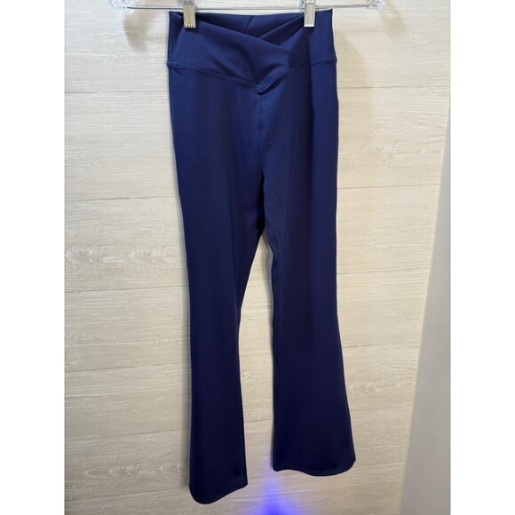 High-Waisted Navy Flared Leggings For Women Size 150 Stretchy & Comfortable Fabr - Picture 4 of 10